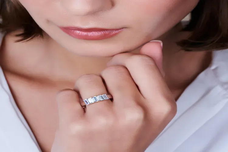 Unlocking Romance: How to Find the Ideal Anniversary Ring 1 Unlocking Romance How to Find the Ideal Anniversary Ring